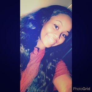 Meet your Posher, Mia